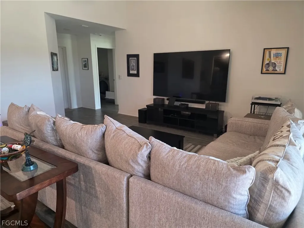 4204 NW 39th Street Cape Coral FL 33993