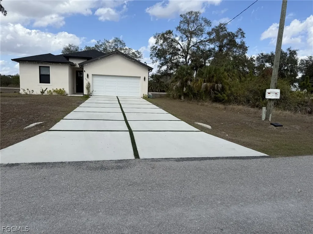 6013 Acorn Circle Labelle FL 33935