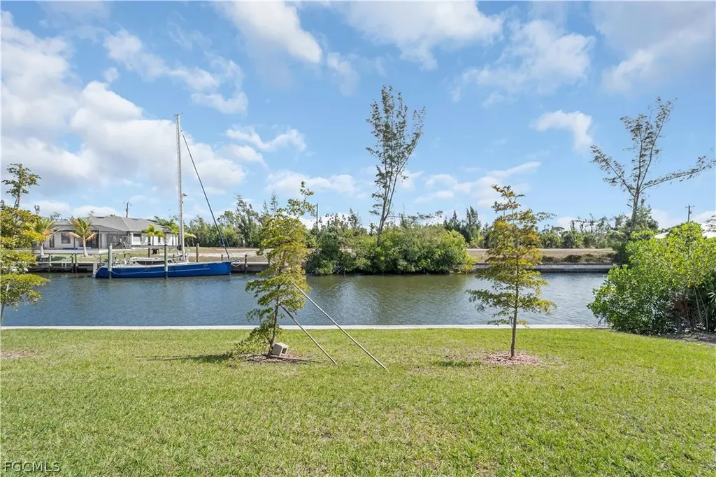 2515 NW 41st Avenue Cape Coral FL 33993