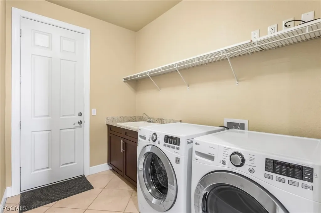 1921 SW 54th Street Cape Coral FL 33914