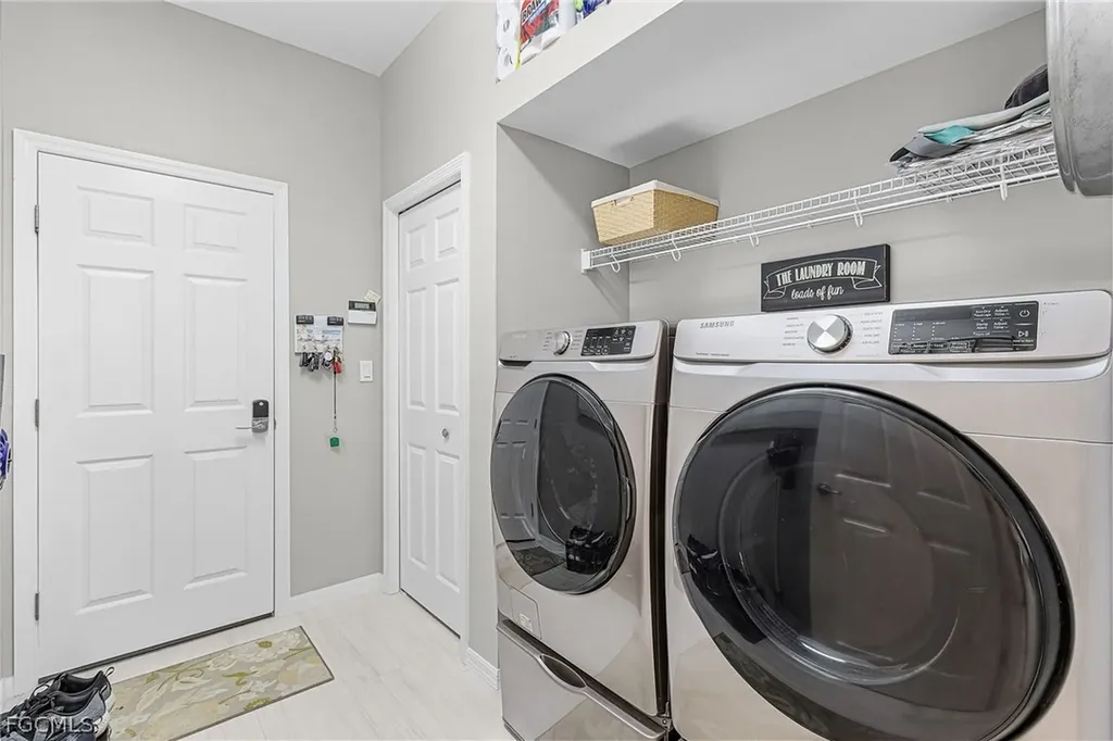 9262 Palm Island Circle North Fort Myers FL 33903