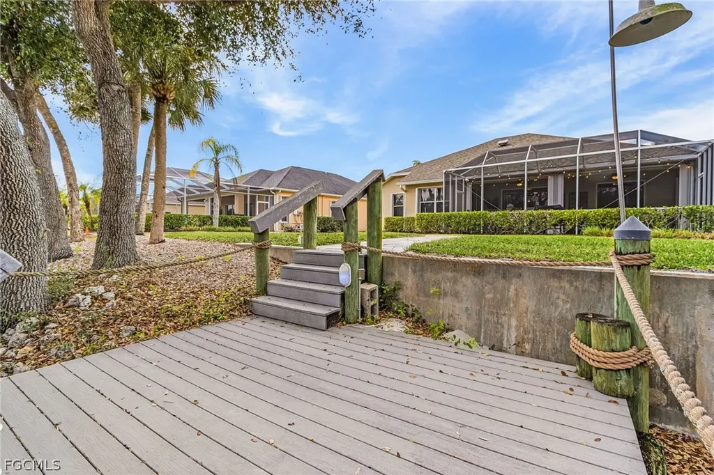 9262 Palm Island Circle North Fort Myers FL 33903