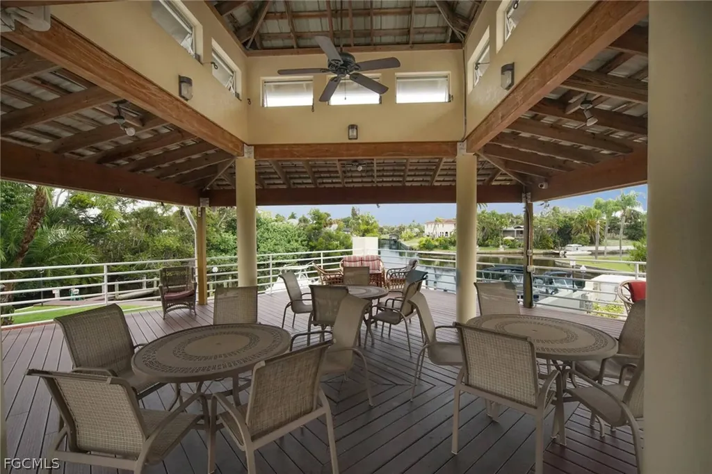 9262 Palm Island Circle North Fort Myers FL 33903