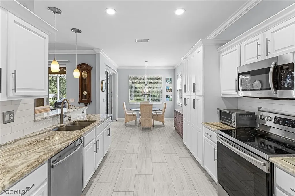 9262 Palm Island Circle North Fort Myers FL 33903