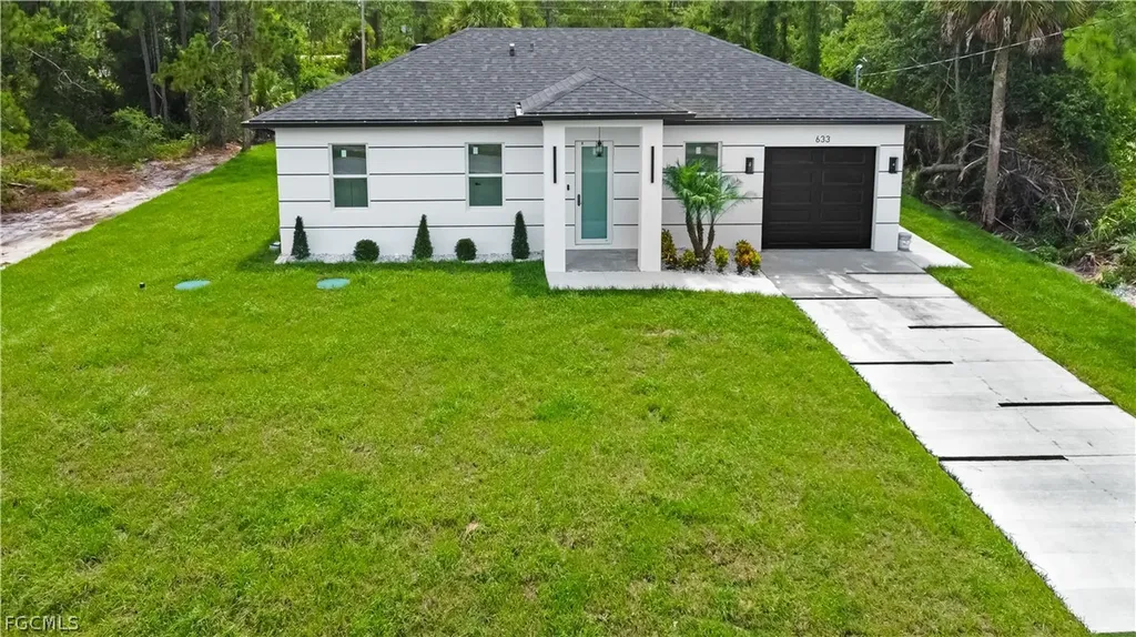 633 Wabasso Avenue S Lehigh Acres FL 33974