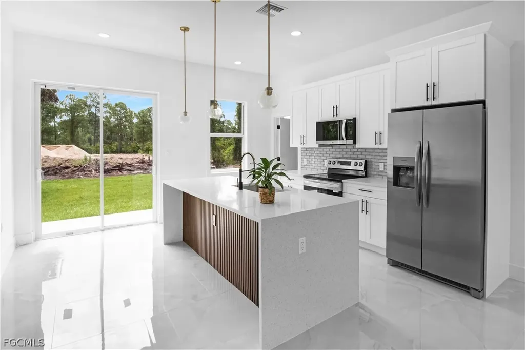 633 Wabasso Avenue S Lehigh Acres FL 33974
