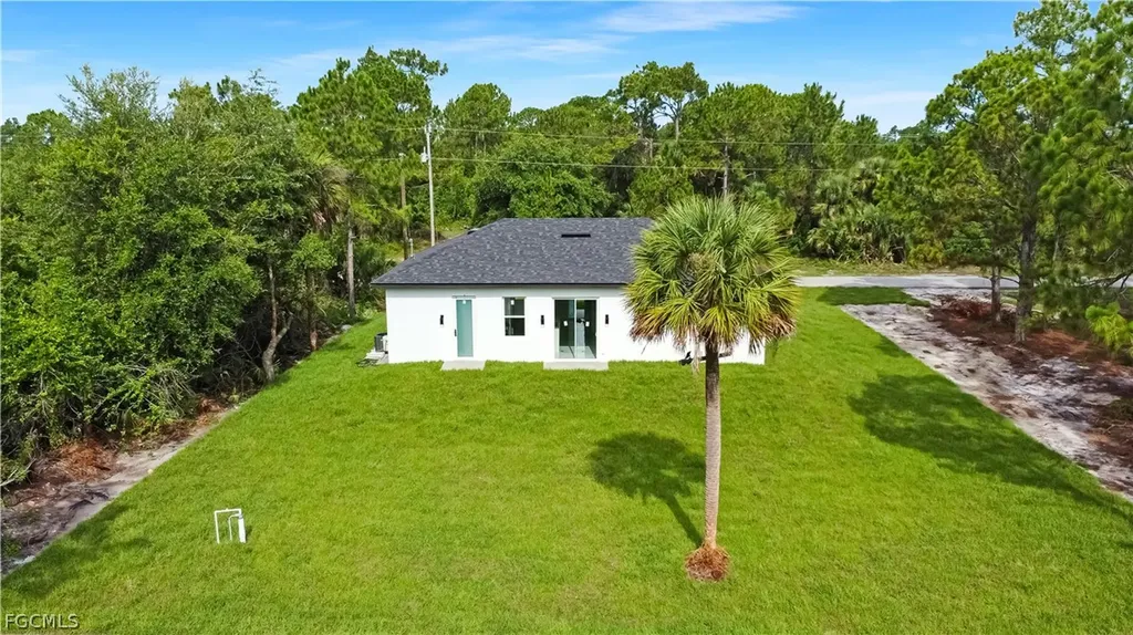 633 Wabasso Avenue S Lehigh Acres FL 33974