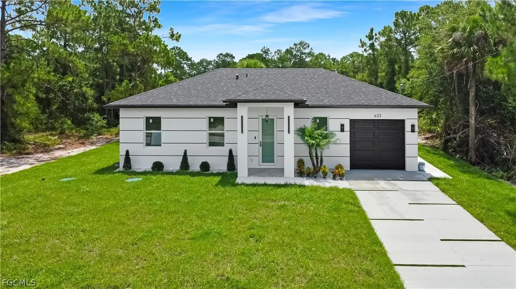 633 Wabasso Avenue S Lehigh Acres FL 33974