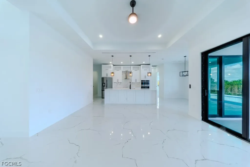 2716 NW 4th Place Cape Coral FL 33993