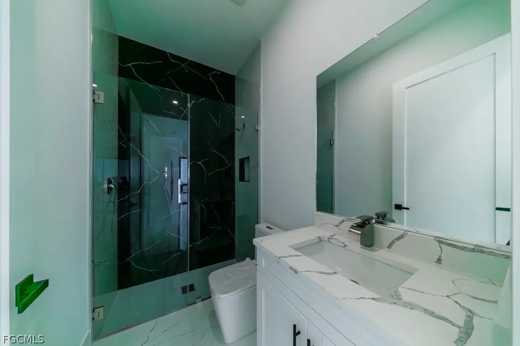 2716 NW 4th Place Cape Coral FL 33993