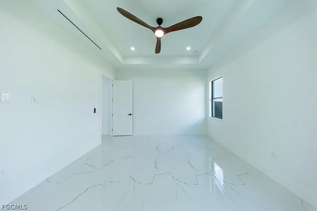 2716 NW 4th Place Cape Coral FL 33993