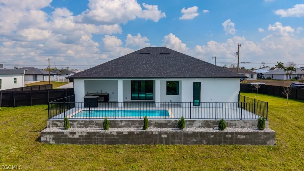 2716 NW 4th Place Cape Coral FL 33993