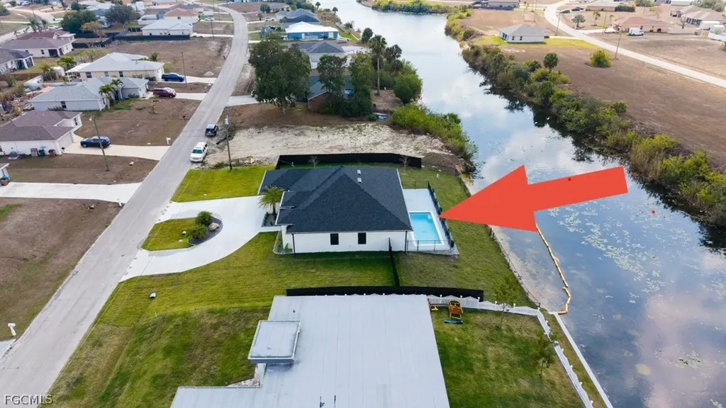2716 NW 4th Place Cape Coral FL 33993