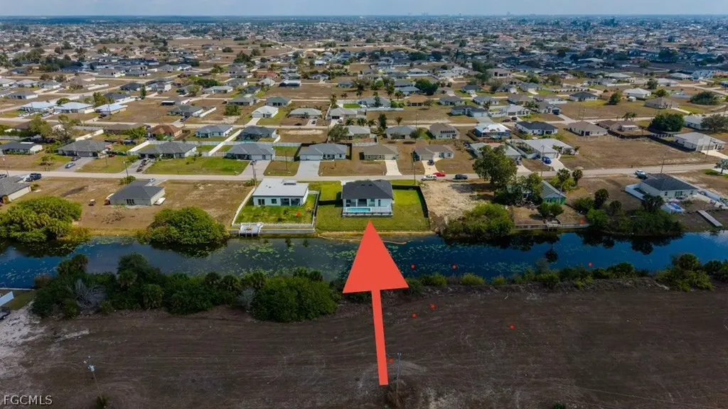 2716 NW 4th Place Cape Coral FL 33993