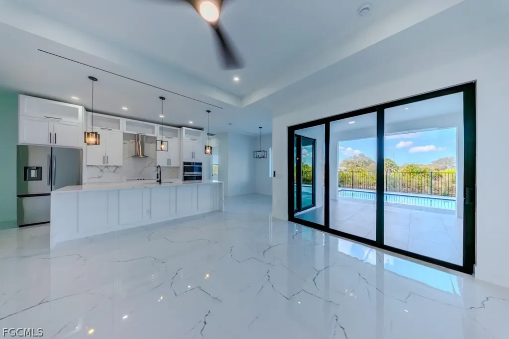 2716 NW 4th Place Cape Coral FL 33993