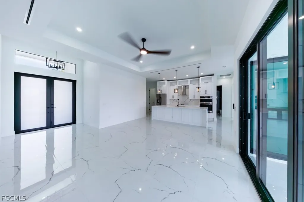 2716 NW 4th Place Cape Coral FL 33993