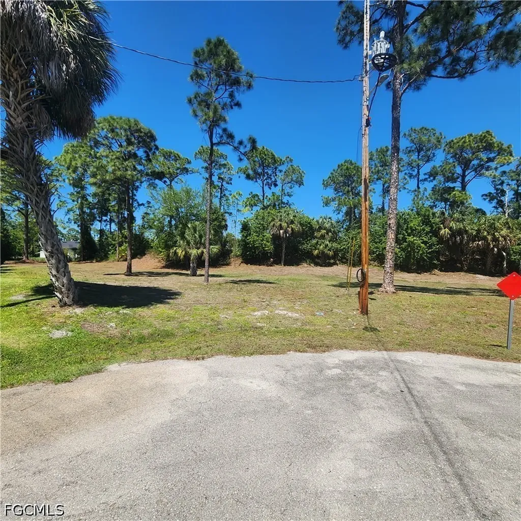 624 Beverly Place Lehigh Acres FL 33974