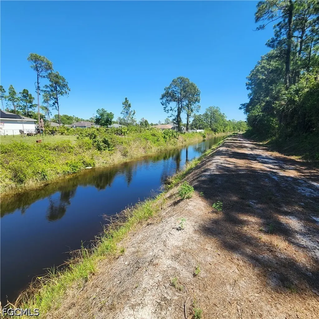 624 Beverly Place Lehigh Acres FL 33974