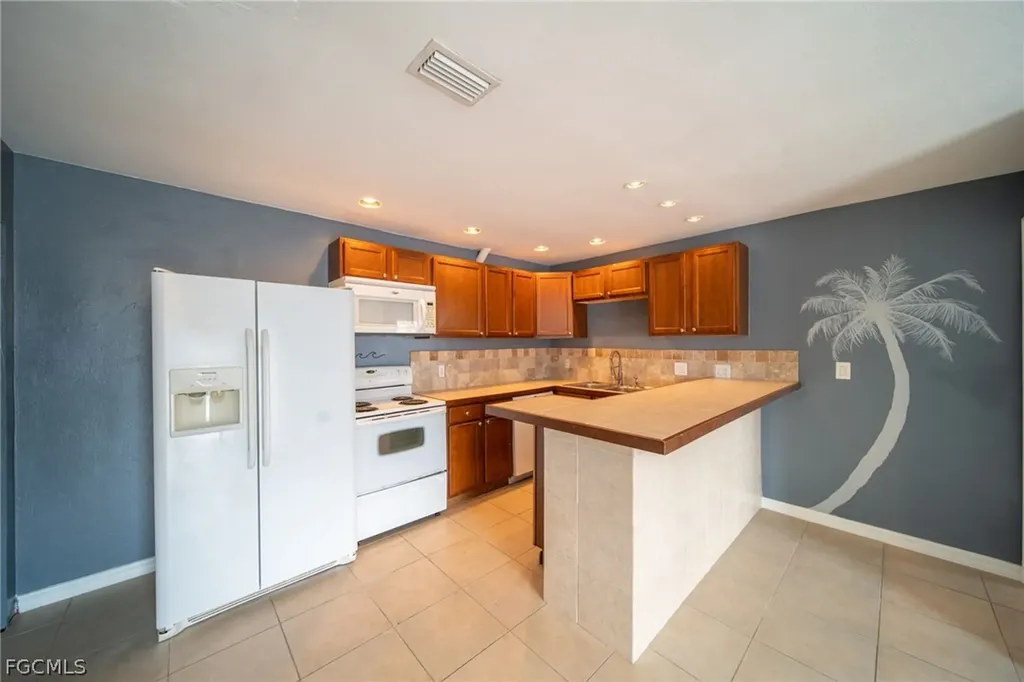 128 Eucalyptus Court Fort Myers Beach FL 33931