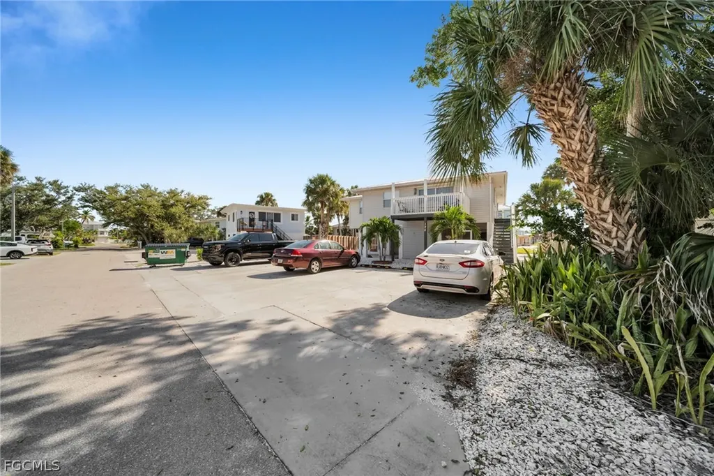 128 Eucalyptus Court Fort Myers Beach FL 33931