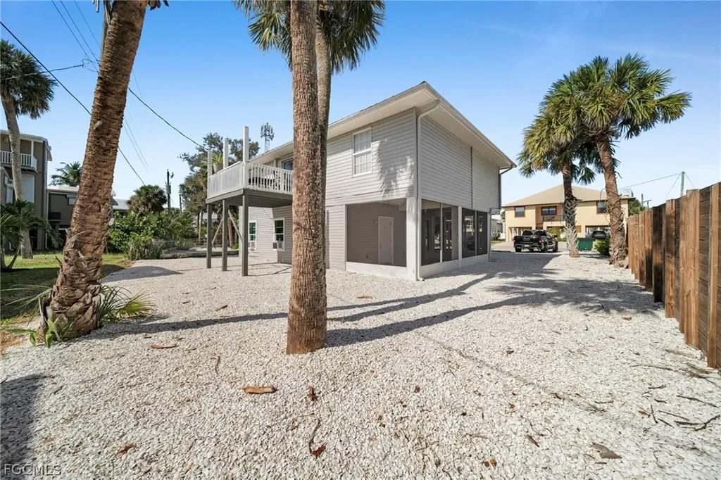 128 Eucalyptus Court Fort Myers Beach FL 33931
