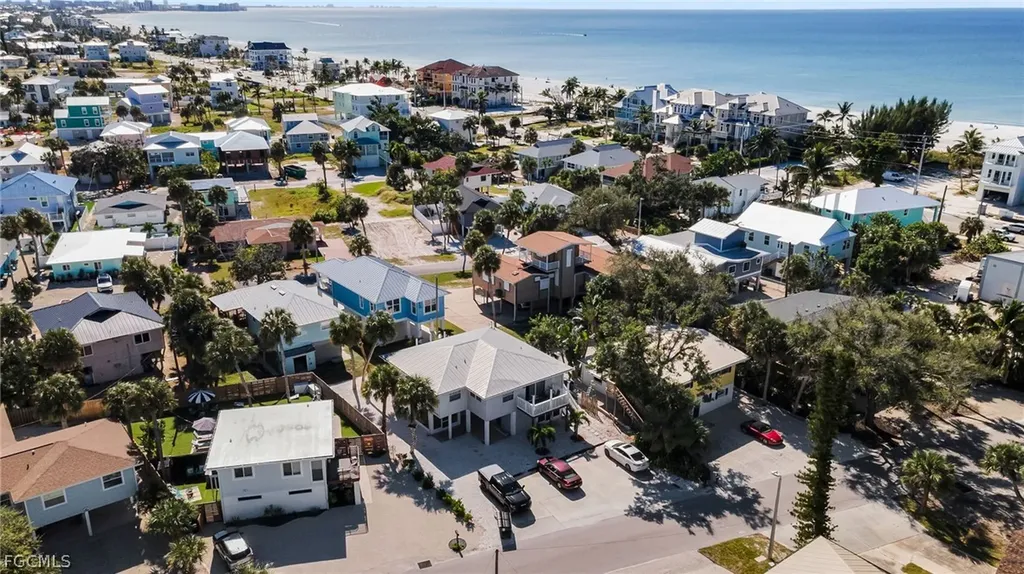 128 Eucalyptus Court Fort Myers Beach FL 33931