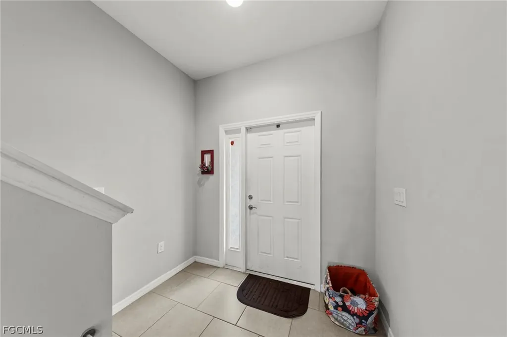 3768 Tilbor Circle Fort Myers FL 33916