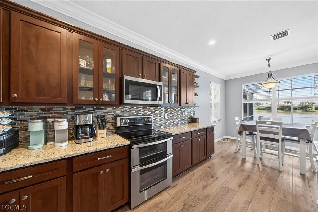 8313 Sumner Avenue Fort Myers FL 33908