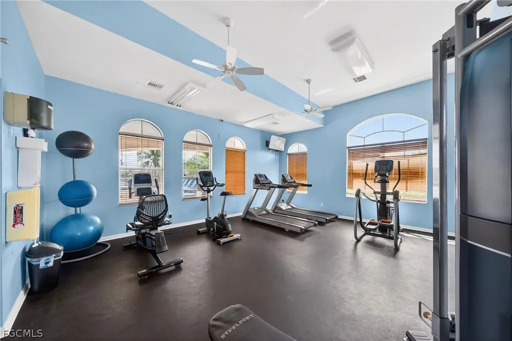 8313 Sumner Avenue Fort Myers FL 33908