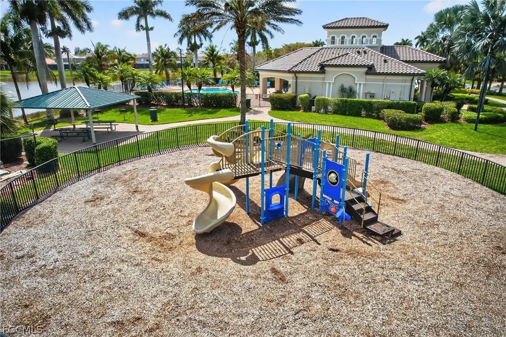 8313 Sumner Avenue Fort Myers FL 33908