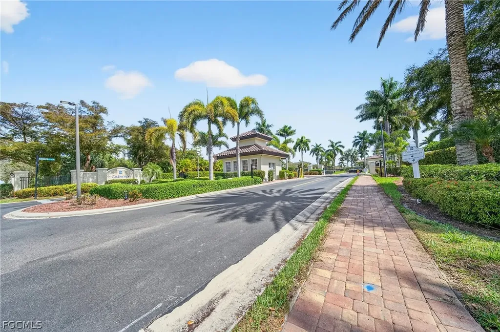 8313 Sumner Avenue Fort Myers FL 33908