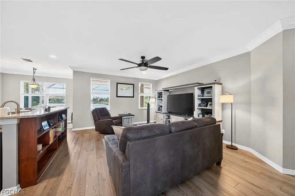 8313 Sumner Avenue Fort Myers FL 33908