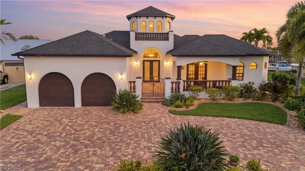 1929 Palaco Grande Parkway Cape Coral FL 33904