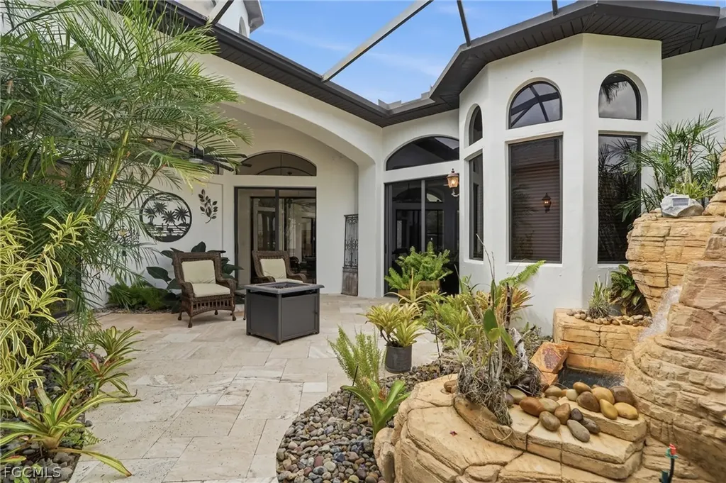 1929 Palaco Grande Parkway Cape Coral FL 33904