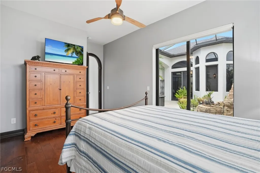 1929 Palaco Grande Parkway Cape Coral FL 33904