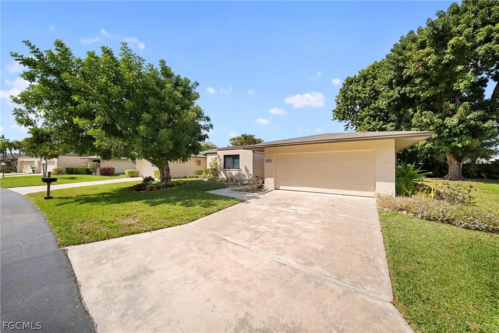 5846 Wild Fig Lane Fort Myers FL 33919