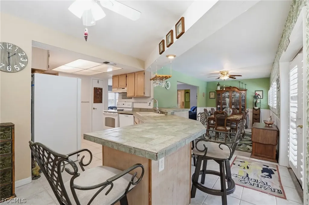 8948 Crest Lane Fort Myers FL 33907