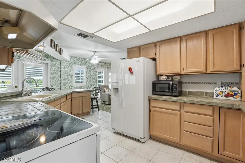 8948 Crest Lane Fort Myers FL 33907