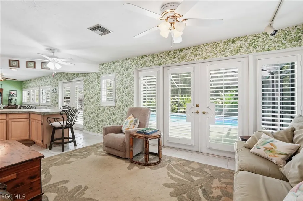 8948 Crest Lane Fort Myers FL 33907