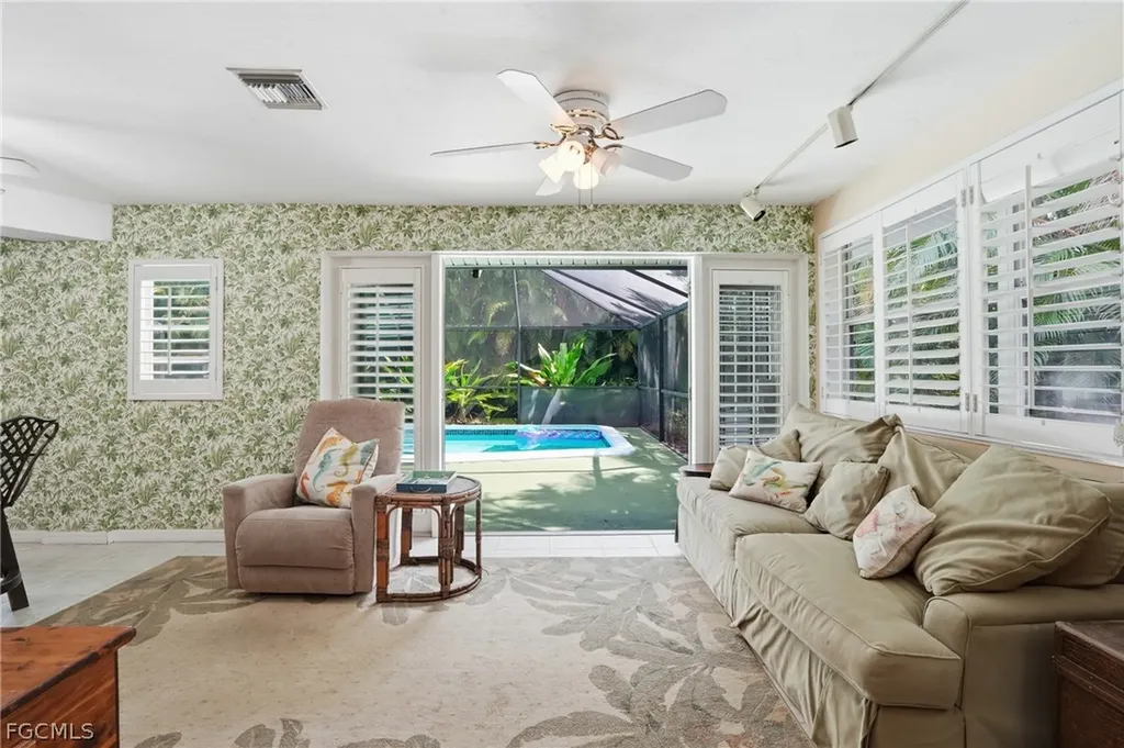 8948 Crest Lane Fort Myers FL 33907