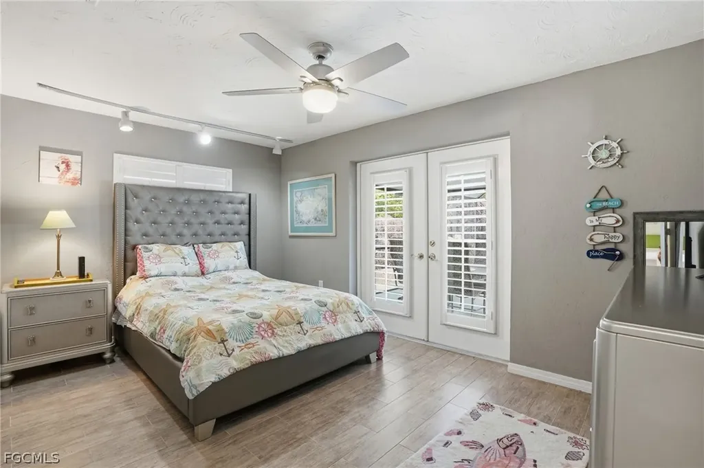 8948 Crest Lane Fort Myers FL 33907