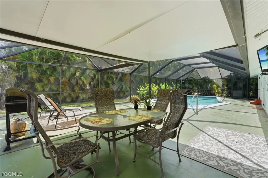 8948 Crest Lane Fort Myers FL 33907