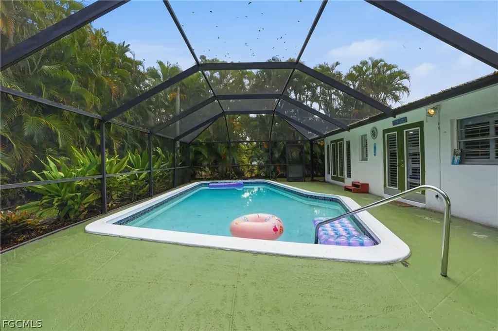 8948 Crest Lane Fort Myers FL 33907