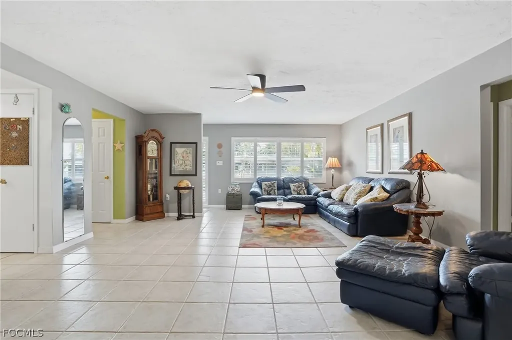 8948 Crest Lane Fort Myers FL 33907