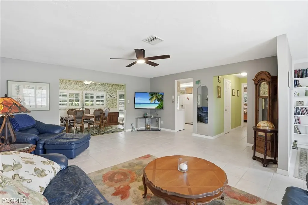 8948 Crest Lane Fort Myers FL 33907