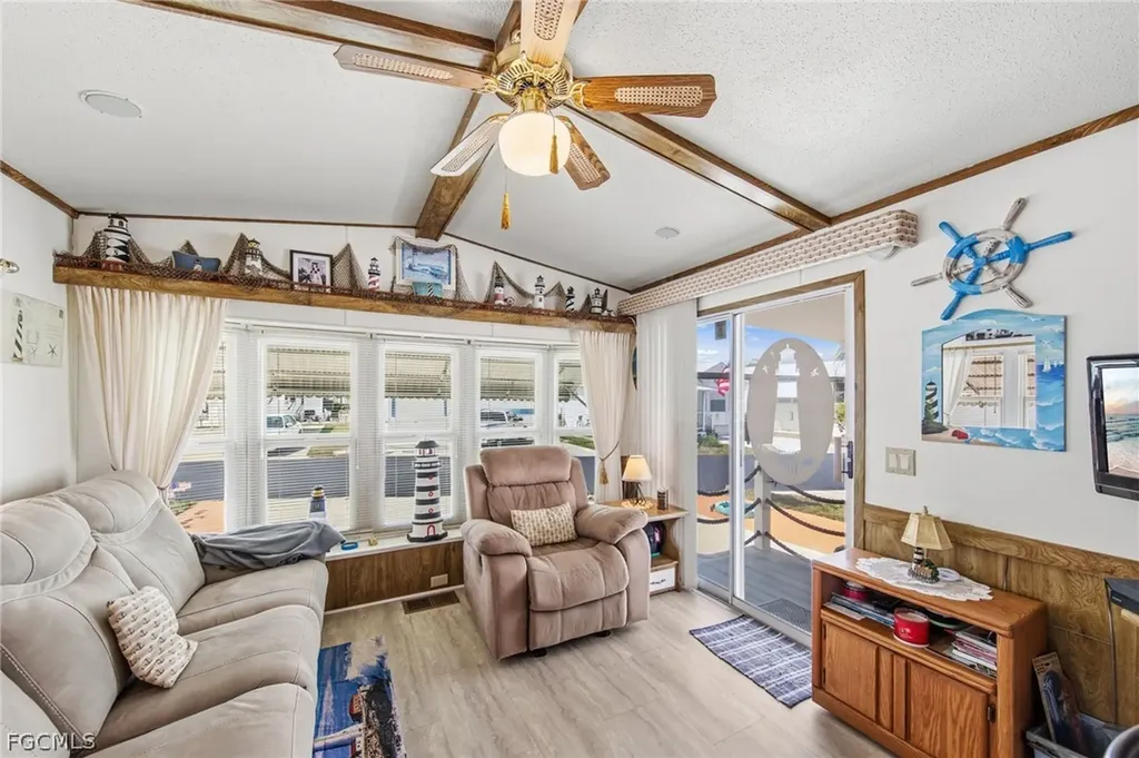 157 Caravan Circle North Fort Myers FL 33903