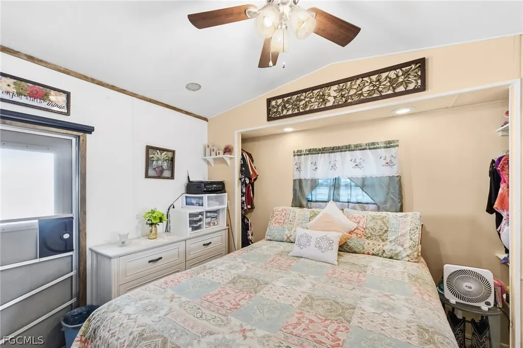 157 Caravan Circle North Fort Myers FL 33903