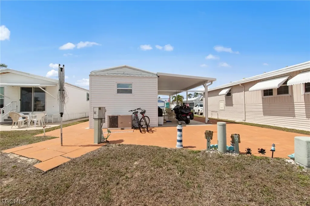 157 Caravan Circle North Fort Myers FL 33903