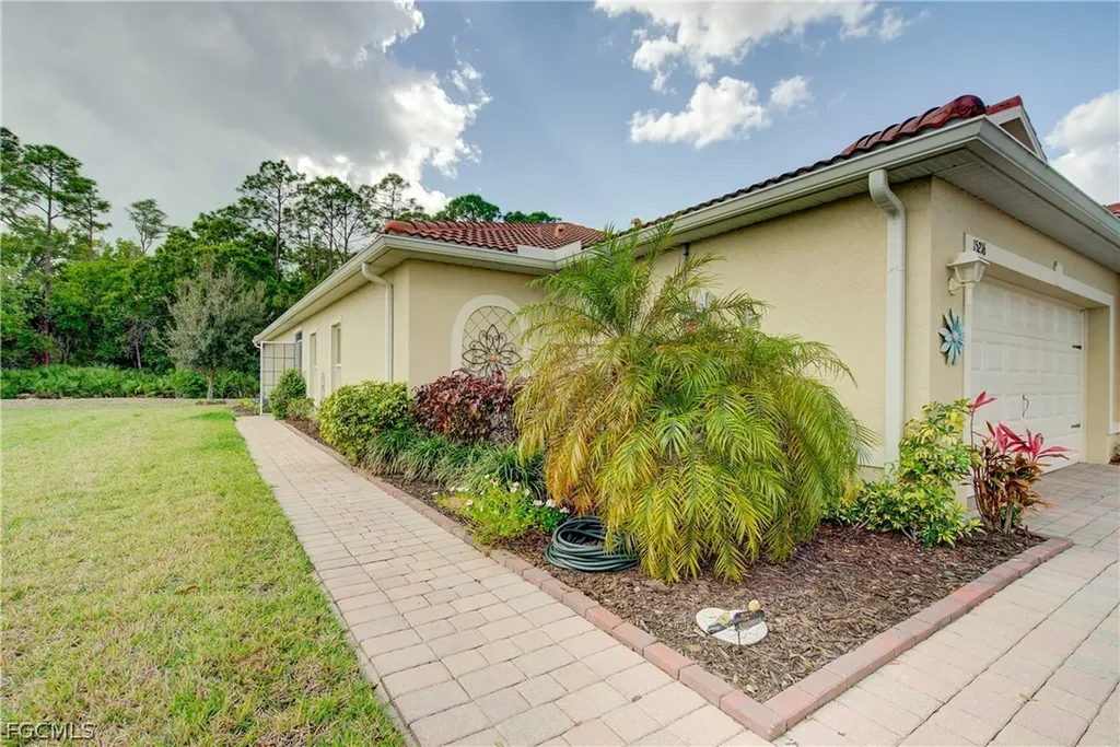15216 Ligustrum Lane Alva FL 33920