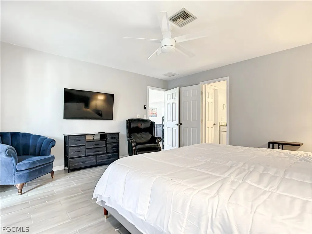 4928/5000 SW 16th Place Cape Coral FL 33914